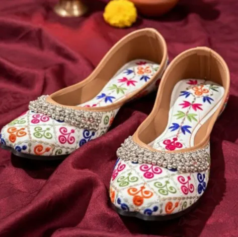 These are traditional Punjabi juttis!