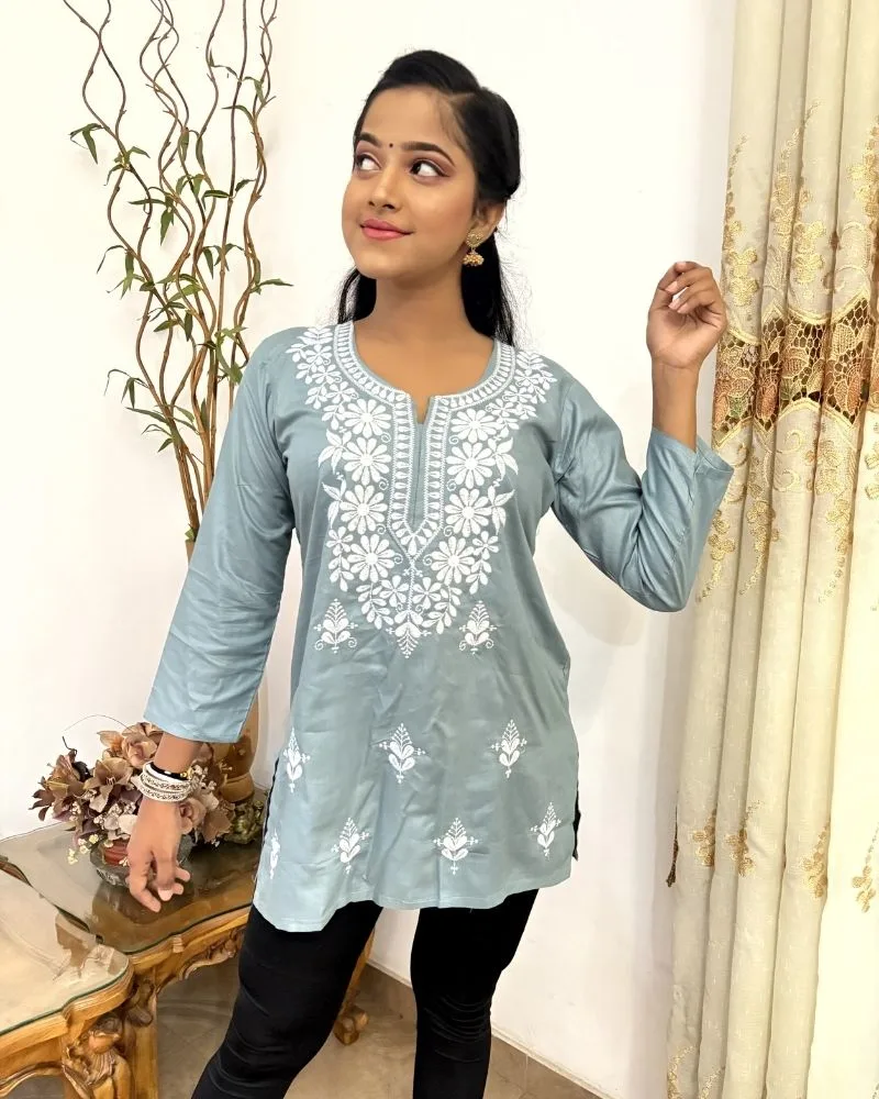 Thread Embroider Short Top