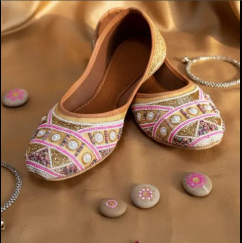 Traditional Punjabi Jutti