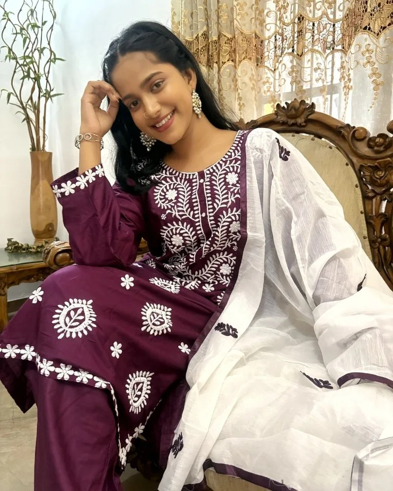 Floral Embroidered Thread Work Pure Cotton Kurta with Trousers & Dupatta